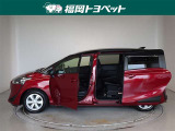 両側パワースライドドア付きだから、狭い駐車スペースなどでの 乗り降りラクラク!小さなお子さまのいるご家庭には嬉しい装備。
