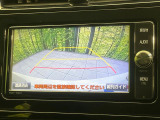 【バックカメラ】駐車時に後方がリアルタイム映像で確認できます。大型商業施設や立体駐車場での駐車時や、夜間のバック時に大活躍!運転スキルに関わらず、今や必須となった装備のひとつです!