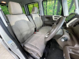 運転席シート廻りは使用感も少なく、良好な状態となっています。丁寧に使われていたことがよくわかりますね。