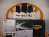 スマートキー&エンジンスターター付。取扱説明書とメンテナンスノートもあります☆品質評価シート付いてます!トヨタ認定中古車ライト!!