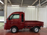 【スマートアシスト搭載車】 衝突回避支援ブレーキ機能(対車両・歩行者)、衝突警報機能(対車両・対歩行者)、誤発信抑制制御機能などの機能で安全な運転をサポートします。