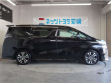 走りにこだわりながら収納力も持ち合わせたお車です。荷物を載せて軽快なドライブを楽しめますよ♪