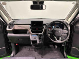 見易い計器類と運転し易いドライビングポジションは、視角も少なく前方&左右の見切りが良く運転し易いクルマです
