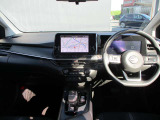ノートの運転席周りです。