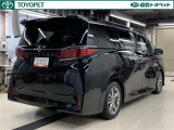 「トヨタセーフティセンス」を装備しています。先進機能が、多くの状況でドライバーをサポート。安全機能の詳細は販売店スタッフまでおたずねください。機能を過信せず、必ずご自身で安全運転を行ってください。