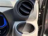 運転席ドリンクホルダー
