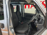 運転席広々