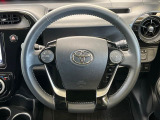 インテリアに合わせたデザインのステアリングは、運転される方のことも考え、運転しやすい形状、大きさです。是非一度、実際に触ってお確かめください。