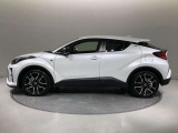 ご納車前にはエンジンオイル・オイルエレメント等を交換して、トヨタディーラーのエンジニアがしっかりと整備を致します。交換部品などに付いては、スタッフまでお尋ねください。