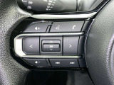 ステアリングスイッチ装備!運転しながら手元でオーディオの操作などができます。