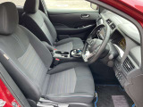運転席は広々としていて、ゆったりと運転をお楽しみいただくことができますよ。