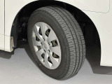 夏タイヤ(15インチスチールホイール・ホイールカバー付き) タイヤサイズ 195/65R15