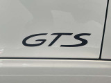 タイムレスな911のシルエットと、GTSならではのスポーティなディテールが融合しています。