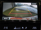 バックガイドモニターで、後方を確認しながら安心して駐車することができます。運転初心者も熟練者も必須の機能ですよ!