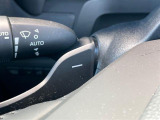 【パドルシフト(AT車)】MT車と同じように好きなギアで走ることができます!ステアリングから手を離さずに指先だけでシフト操作ができ、よりスポーティな走りをお楽しみいただけます。