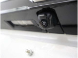 バックカメラが付いているので後方確認が非常にしやすいです。今や運転初心者も熟練者も必須装備!ついていて損はないですね♪