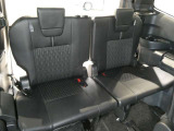 当社の中古車はシートを外して隅々までキレイに仕上げてあります。