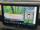【パノラミックビューモニター】専用のカメラにより、上から見下ろしたような視点で360度クルマの周囲を確認することができます☆死角部分も確認しやすく、狭い場所での切り返しや駐車もスムーズに行えます。