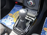 お車選びをお楽しみ頂けるよう、在庫車の展示スペースを十分に確保しております。