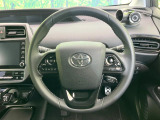 【純正革巻きステアリング】上質な革を使用することで、手にしっかり馴染みとても運転しやすいハンドルです♪