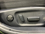 【パワーシート】スイッチ一つで簡単にシートの微調整が可能!電動だから力もいりません!快適なシートポジションにセットして、快適なドライブをお楽しみください。