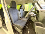 運転席シート廻りは使用感も少なく、良好な状態となっています。丁寧に使われていたことがよくわかりますね。