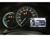 マルチインフォメーションディスプレイ付きのメーターです!エコ運転へ導く多彩な情報を表示してくれます。
