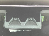 【スマートアシスト】走行中に前方の車両等を認識し、衝突しそうな時は警報とブレーキで衝突回避と被害軽減をアシスト。より安全にドライブをお楽しみいただけます。