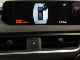 純正ナビ付です。もちろん車両後方を表示するバックガイドモニターが付いていて車庫入れ安心!