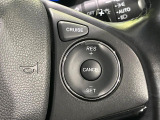 【クルーズコントロール】高速道路もラクラク走行。アクセルを離しても一定速度で走行ができ、長距離運転時の負担を軽減!加速・減速も簡単なスイッチ操作で調整できます。