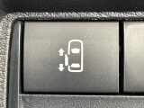【パワースライドドア】スマートキーや運転席のスイッチでスライドドアの開閉が可能♪電動だから力を入れてドアを開ける必要が無く、小さいお子様でも、重い荷物を持っている時もラクに開け閉めできます♪