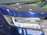 【LEDヘッドライト】悪天候や夜間走行時も良好な視界を確保し安心して運転できる高輝度LEDヘッドライトを装備!点灯速度が早く、消費電力も抑えられています。