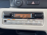 【 オートエアコン 】車内温度を感知して自動で温度調整をしてくれるのでいつでも快適な車内空間を創り上げます!//