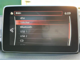 【Bluetooth】ナビゲーションと携帯電話/スマートフォンをBluetooth接続することができます。接続するとハンズフリーで使用することができるので、とても便利です!