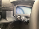 マルチビューカメラシステム 運転席から見ずらい前後左右をナビ画面の映像で確認できます。