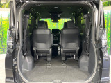 【パワーバックドア】スマートキーや運転席のボタンを押すだけでリアゲートが自動で開閉します!荷物を持っている時や、高い位置にあるバックドアを閉める際に便利な機能です♪