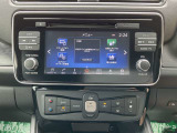 メーカーナビ付きです。CD/DVD再生、FM/AM、フルセグTV、SDカード、USB・Bluetooth接続にも対応しておりますので、お出かけがさらに楽しくなりますよ♪