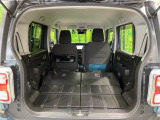 普段のお買い物や通勤、送迎等に十分な荷室スペースを確保しております。セカンドシートを倒すと、大きな荷物の積載も可能です♪