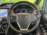 【純正革巻きステアリング】上質な革を使用することで、手にしっかり馴染みとても運転しやすいハンドルです♪