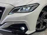 【三眼LEDヘッドライト】スタイリッシュな見た目の三眼LEDヘッドライトを装備♪スタイルだけでなく、夜間の走行も視界良好で安心してお乗りいただけます。