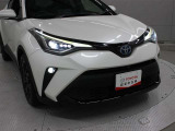 Toyota Safety Senseは、プリクラッシュセーフティに歩行者(夜間)、自転車運転者、交差点右折時に直進してくる対向車、右左折時に対向方向から横断してくる歩行者を検知対象に加えています。