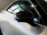 メルセデスの認定中古車「サーティファイドカー」には、最大100項目にも及ぶ点検・整備項目が設定されています>