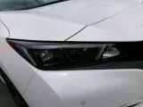 LEDヘッドランプ。夜間ドライブ安心。ハイビームアシスト。ヘッドランプのハイビームとロービームを自動切り替え。常に良好な前方視界の維持をサポート。