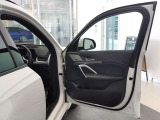 BMWプレミアムセレクション前橋では、高年式低走行モデルからMモデル、年式が経ちなかなかディーラーでは見かけないモデルまで幅広いラインナップで認定中古車を取り扱っております。品質に自信があります。