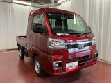 広々としたキャビンが乗用車感覚の快適さを実現します。