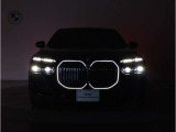 ☆BMWの代名詞とも言える【キドニーグリル】一目見ただけでBMW車であると認識できる確固たるアイコンとして存在感を放ちます☆