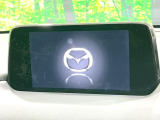 【メーカー純正ナビ】インテリアに溶け込むスタイリッシュな「専用設計」メーカーナビを装備♪視認性や操作性など基本性能にも優れ、より上質なカーライフをお楽しみいただけます。