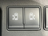 【両側パワースライドドア】スマートキーや運転席のスイッチで後席両側スライドドアの開閉が可能♪電動だから力を入れてドアを開ける必要が無く、小さなお子様でも簡単に開け閉めでき快適です♪