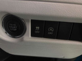 運転席右下のスイッチで各機能の切り替えや操作ができます。