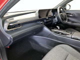 前方の見通しが良いすっきりした視界、誰でも扱いやすく運転できます。疲れにくく安心ドライブを更に快適なものにします!